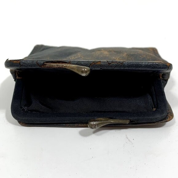 VICTORIAN Style Black Worn Leather Change Coin Purse Kiss Lock Clasp WALLET VTG - Picture 5 of 6